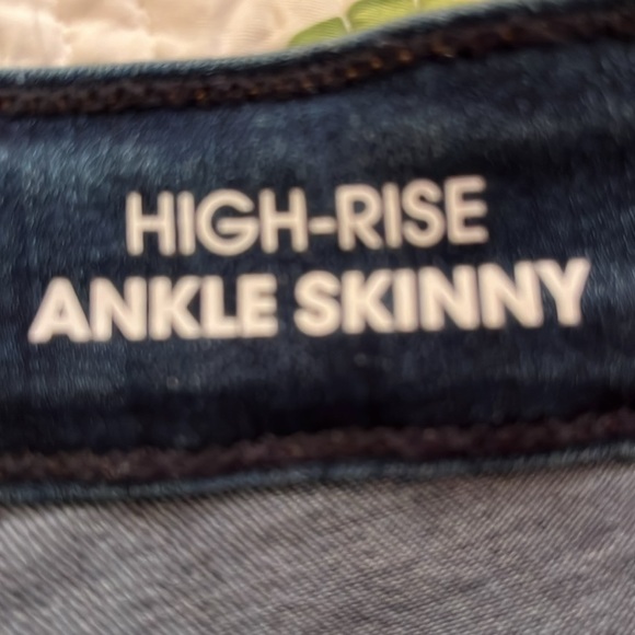 Denizen Levi’s - Picture 3 of 6